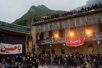 آیین علم بندان شب ششم محرم در ماسوله