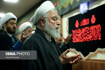 عزاداری امام حسین(ع) با حضور رئیس‌جمهور