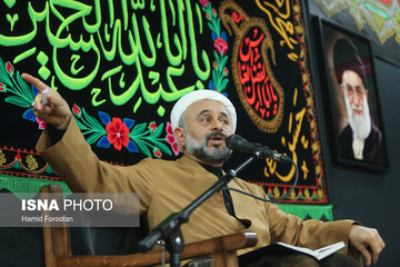 عزاداری امام حسین(ع) با حضور رئیس‌جمهور