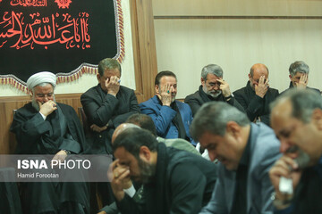 عزاداری امام حسین(ع) با حضور رئیس‌جمهور