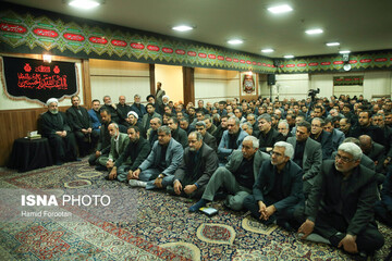 عزاداری امام حسین(ع) با حضور رئیس‌جمهور