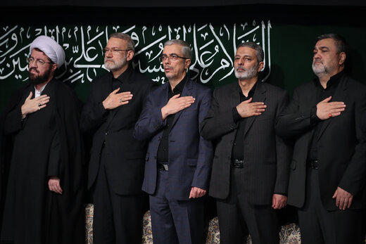 دومین شب مراسم عزاداری حضرت اباعبدالله الحسین علیه‌السلام در حسینیه امام خمینی(ره)
