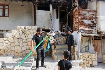 آیین علم بندان روز تاسوعا در روستای زیارت گرگان