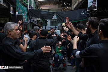 مراسم عزاداری روز تاسوعا در بازار تهران‎