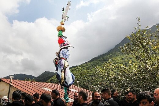 آیین علم بندان روز تاسوعا در روستای زیارت گرگان