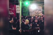 فیلم | مداحی صداپیشه جناب خان در هیئت خوزستانی‌ها