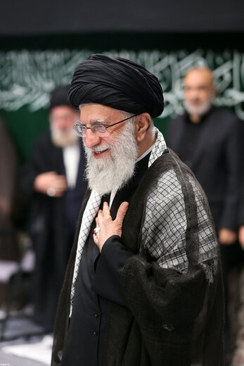 مراسم عزاداری شب عاشورای حسینی علیه‌السلام در حسینیه امام خمینی(ره)