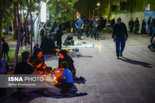 مراسم شام غریبان در گلستان شهدای اصفهان