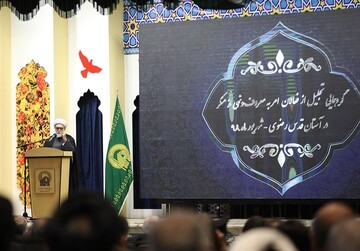  تولیت آستان قدس: صدها جوان ‌برای ۱۰۰ هزار تومان مانده‌اند اما ‌یک آقازاده ۳۰ ساله صدها میلیارد تومان وام می‌گیرد