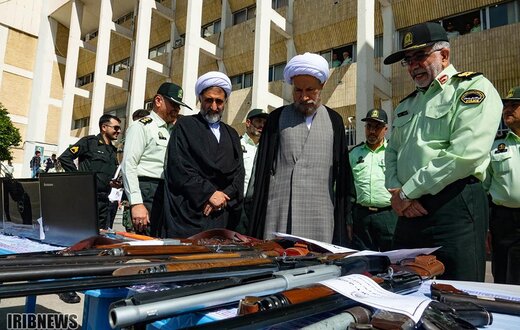 کشفیات 5 ماهه فرماندهی نیروی انتظامی استان فارس در سال 98