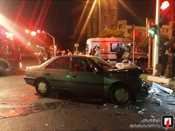 تصادف دو پژو 405 در بلوار ابوذر
