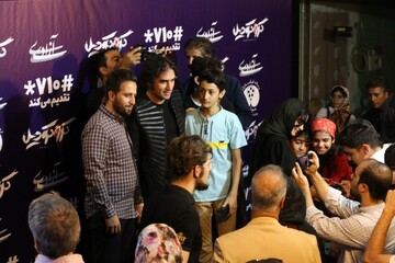 تصاویر حضور الهه حصاری، کورش تهامی و رضا یزدانی در اکران مردمی «کروکودیل»