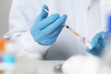 چه کسانی در اولویت تزریق واکسن آنفلوآنزا هستند؟