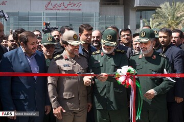 افتتاح نخستین نمایشگاه پهپادهای غنیمتی سپاه
