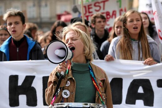 تظاهرات فعالان محیط زیست علیه تغییرات اقلیمی در لهستان