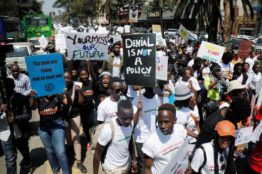 تظاهرات فعالان محیط زیست علیه تغییرات اقلیمی در کنیا