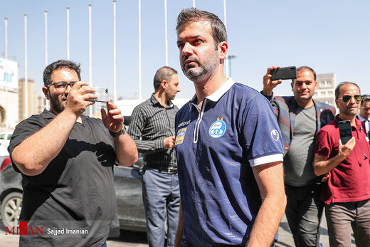 نشست خبری سرمربیان تیم‌های فوتبال پرسپولیس و استقلال پیش از دربی