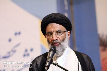 نماینده ولی فقیه در استان خوزستان:سخت ترین هجمه ها را به شیرین ترین پیروزی ها تبدیل کردیم