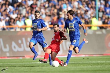 بازی تیم‌های پرسپولیس و استقلال در شهرآورد تهران