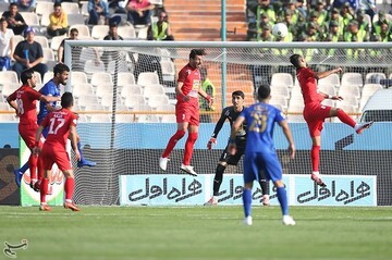 بازی تیم‌های پرسپولیس و استقلال در شهرآورد تهران