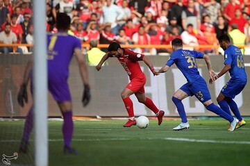 بازی تیم‌های پرسپولیس و استقلال در شهرآورد تهران