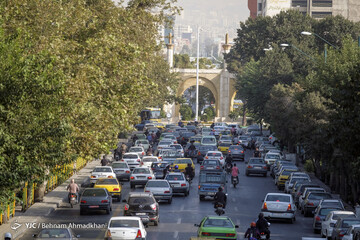 خیابان‌های تهران در اول مهر ۹۸