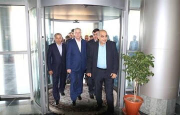 وزير النفط والثروة المعدنية السوري يصل الى عسلوية