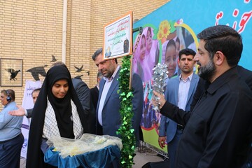آیین بازگشایی مدارس و نواخته شدن زنگ سال تحصیلی جدید با حضور استاندار خوزستان برگزار شد
