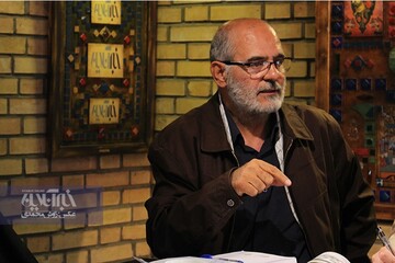 حمایت حسین الله کرم از مذاکره ایران و آمریکا