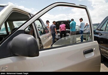 تعداد خودروهای دپو شده نصف شد