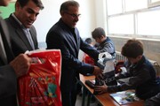 اهدای هزار و  ۶۰۰ بسته لوازم التحریر به دانش آموزان محروم لرستان توسط بانک رفاه