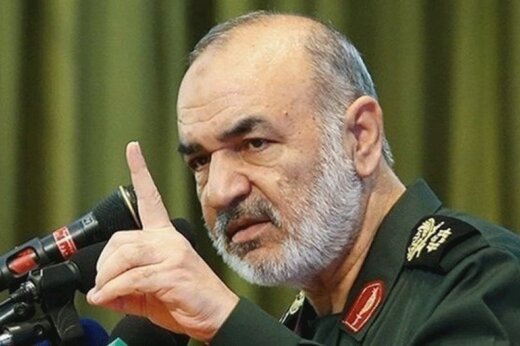 فرمانده کل سپاه : این ایران است که آمریکا را مدیریت می‌کند