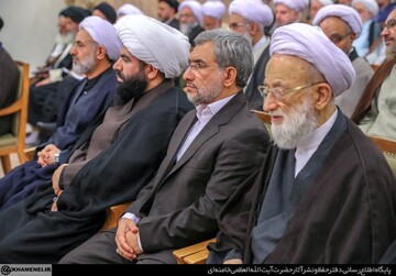 تصویری از دیدار اعضای مجلس خبرگان با رهبر انقلاب/همنشینی رئیسی و آملی لاریجانی تصویری از دیدار اعضای مجلس خبرگان با رهبر انقلاب/همنشینی رئیسی و آملی لاریجانی