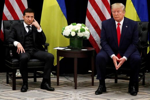 ولودیمیر زلنسکی، رئیس‌جمهور اوکراین، در دیدار دو جانبه با دونالد ترامپ، رئیس‌جمهور آمریکا در حاشیه مجمع عمومی سازمان ملل متحد در شهر نیویورک