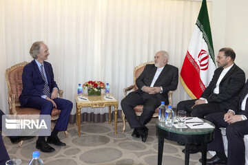 نماینده سازمان ملل در امور سوریه در دیدار با وزیر امور خارجه جمهوری اسلامی ایران آخرین تحولات مربوط به سوریه را مورد بررسی قرار دادند