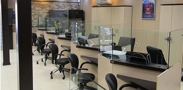 من یک سلبریتی، غذا میخورم و پول در میارم! من یک سلبریتی، غذا میخورم و پول در میارم!