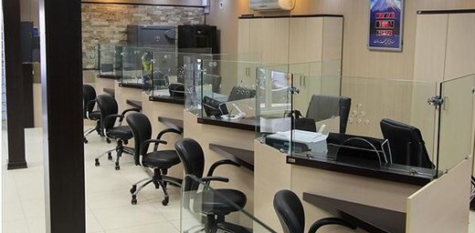 من یک سلبریتی، غذا میخورم و پول در میارم! من یک سلبریتی، غذا میخورم و پول در میارم!