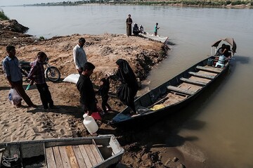 تردد خطرناک اهالی روستاهای عنافچه با قایق