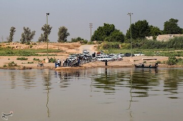 تردد خطرناک اهالی روستاهای عنافچه با قایق