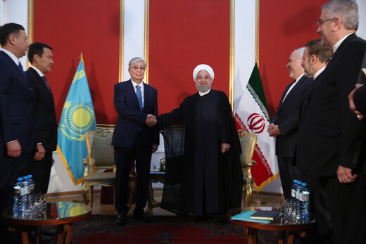 دیدار روحانی با رئیس‌جمهور قزاقستان