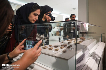 رونمایی از الواح هخامنشی استرداد شده به ایران