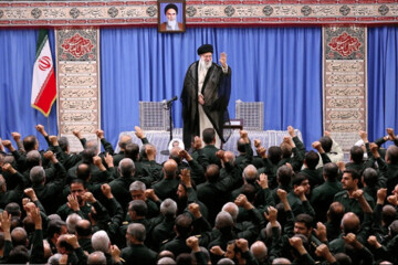 قائد الثورة : واشنطن فشلت في سياسة الضغوط القصوى ضد ايران