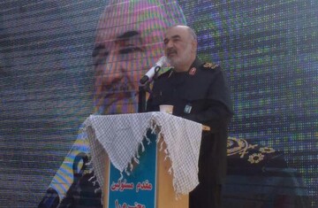 قائد حرس الثورة: ايران منتصرة في حرب الارادات
