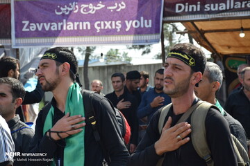 ورود زائران خارجی اربعین حسینی به مرز زمینی آستارا