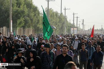 زائران اربعین حسینی در مرز مهران