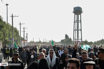 زائران اربعین حسینی در مرز مهران