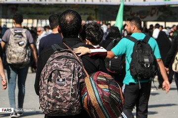 زائران اربعین حسینی در مرز مهران