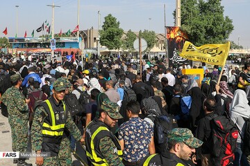 زائران اربعین حسینی در مرز مهران