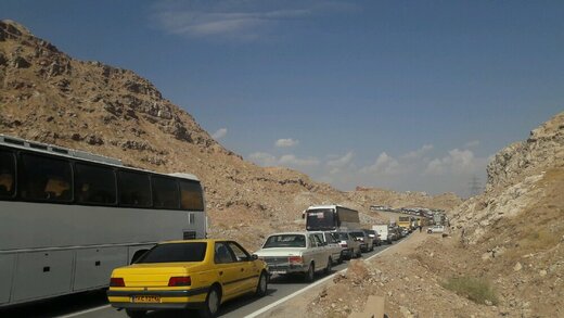 اعزام نخستین کاروان اتوبوسهای تهران به مرز مهران اعزام نخستین کاروان اتوبوسهای تهران به مرز مهران