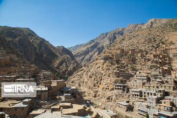 روستای تاریخی پالنگان: فرهنگ و غناي تمدني مردم كردستان در اعصار مختلف جاذبه بزرگي براي مسافرت ايرانيان و ديگر مسافران از اقصي نقاط جهان بوده است كه روستاهاي باستاني و تاريخي اين ديار يكي از اين جاذبه هاي گردشگري است، پالنگان یکی از هزاران روستای با قابلیت تاریخی و اقلیمی این استان است